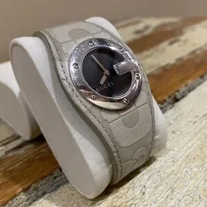 Authentic Gucci Women’s Watch No. 104 Color Black/Beige Used US Seller Gucci 104-GG Bandeau Collection Silver Tone Women main image 4